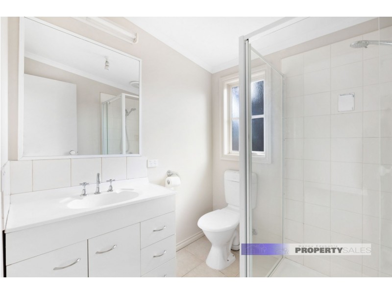 6 Hyland Street, Moe VIC 3825