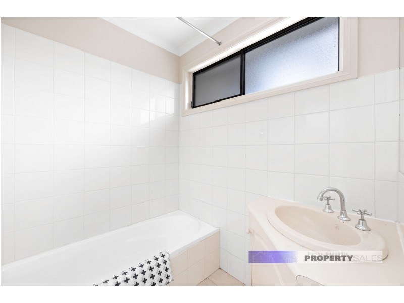 6 Hyland Street, Moe VIC 3825