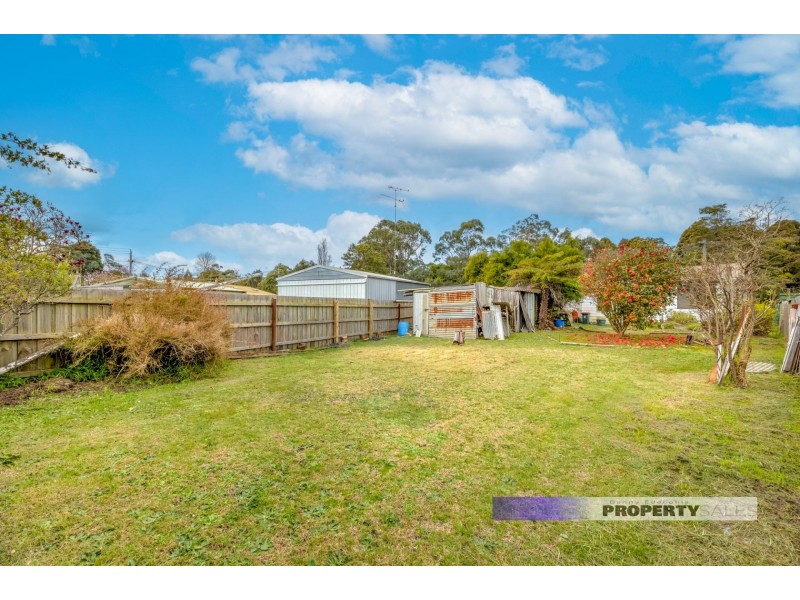 28 Eastern Avenue, Newborough VIC 3825