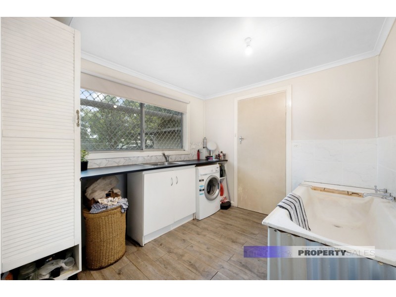 4 Keith Avenue, Moe VIC 3825