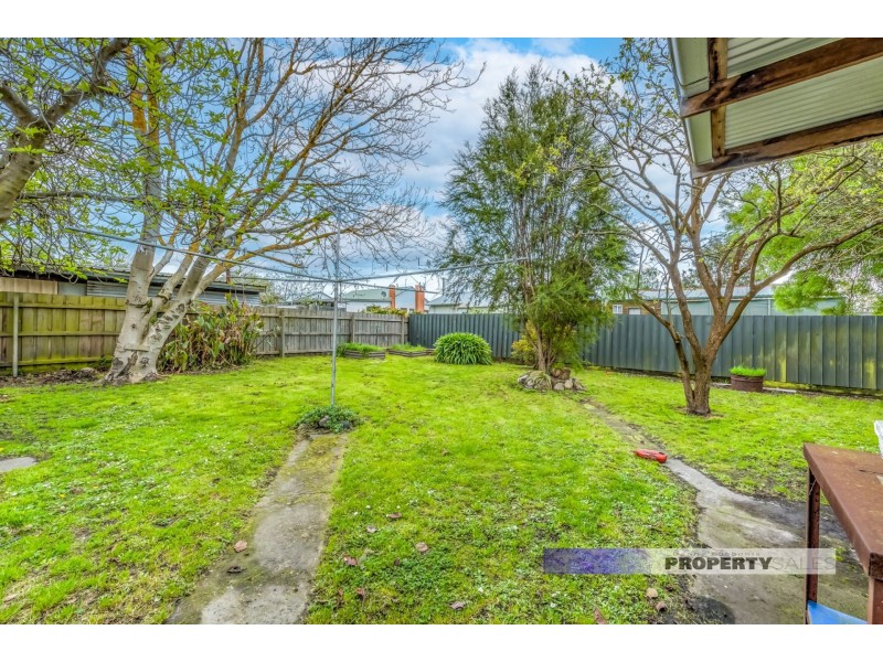 4 Keith Avenue, Moe VIC 3825