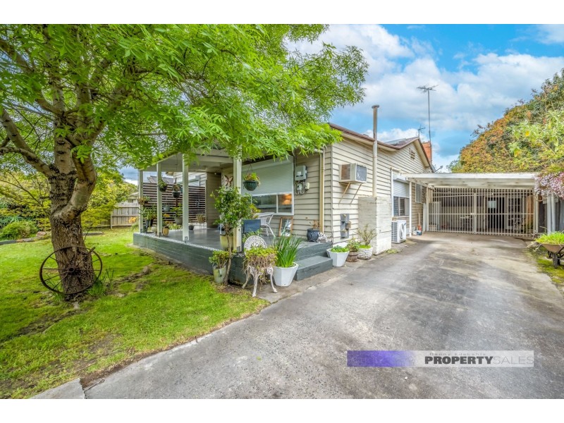 4 Keith Avenue, Moe VIC 3825