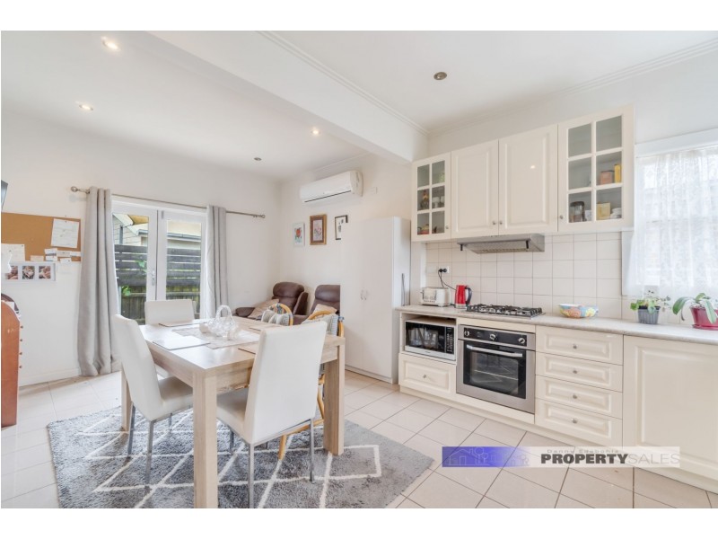 01 Roberts Street, Moe VIC 3825
