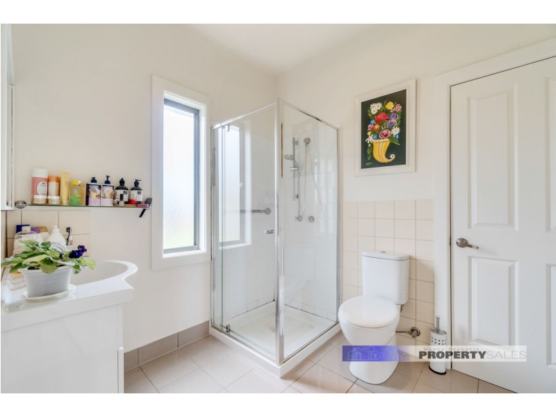 01 Roberts Street, Moe VIC 3825