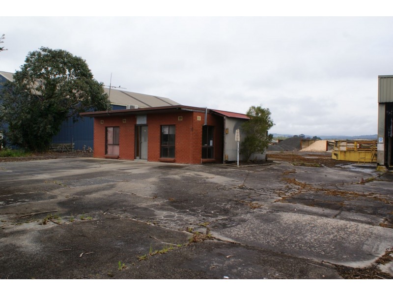 27 Moe-Walhalla Road, Moe VIC 3825