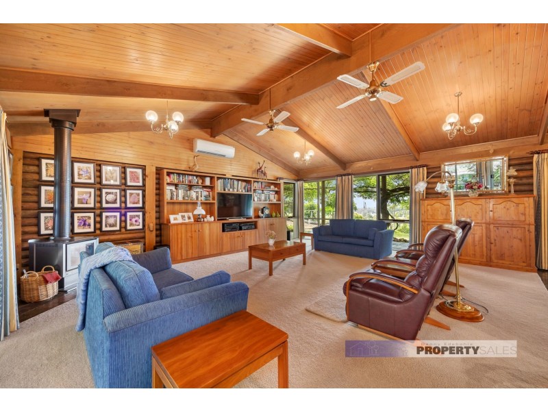 322 Coalville Road, Moe South VIC 3825