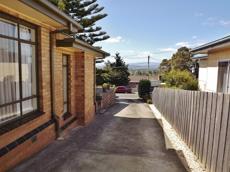 26 Bayley Street, Moe VIC 3825