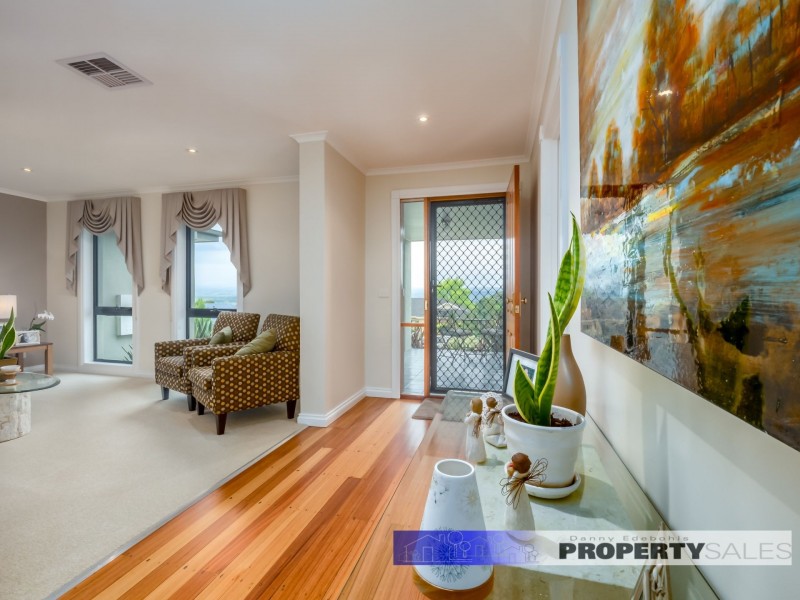 24 Comans Way, Moe VIC 3825