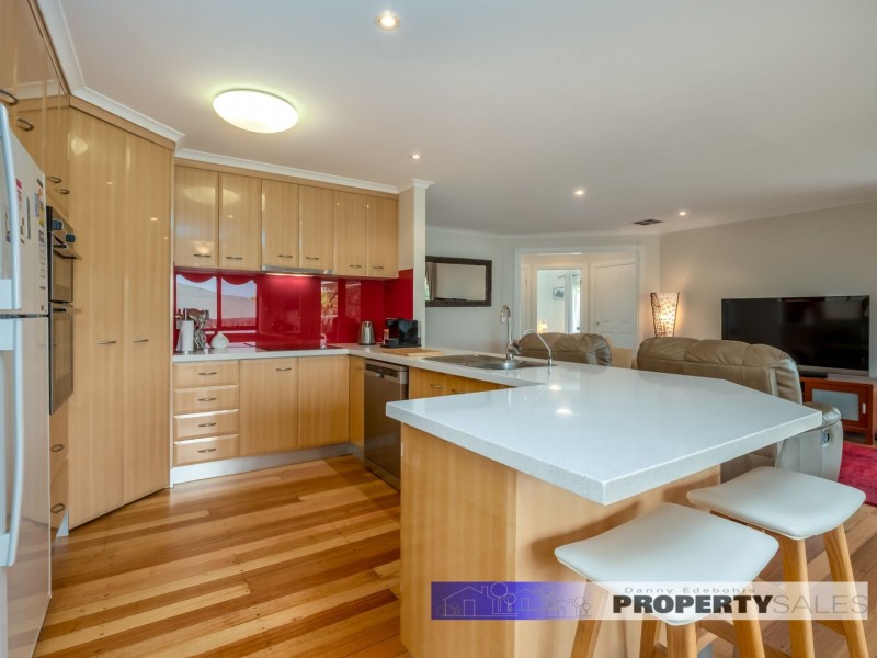 24 Comans Way, Moe VIC 3825