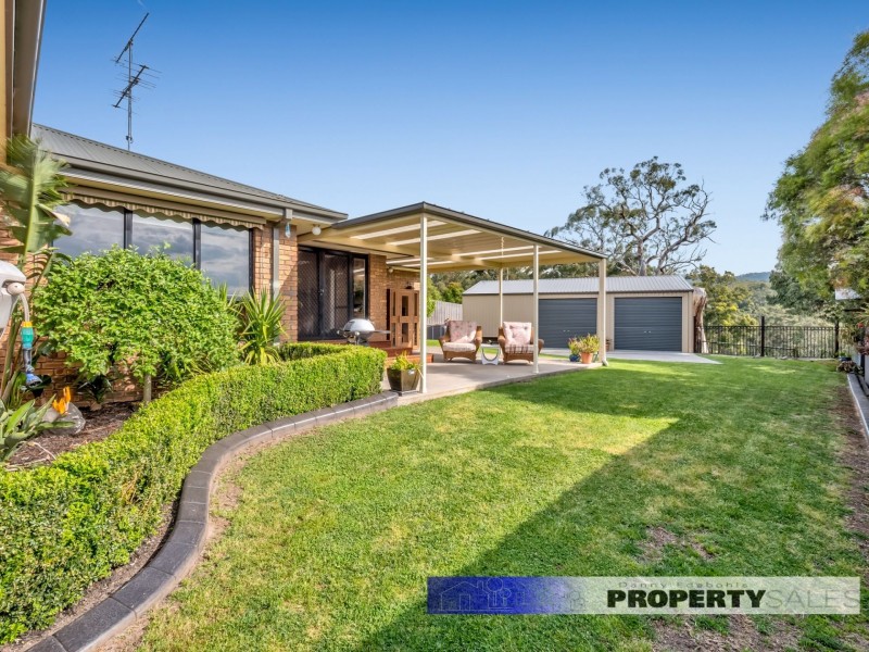 24 Comans Way, Moe VIC 3825