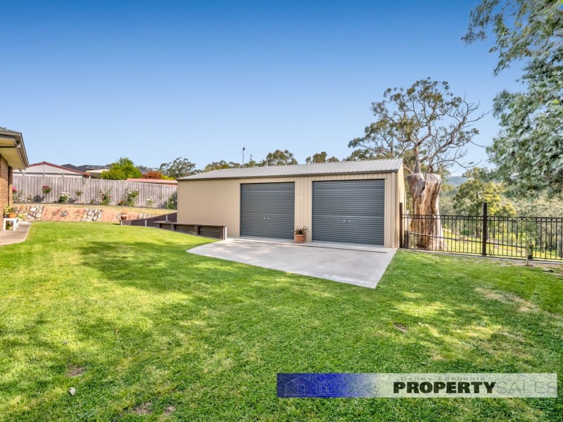 24 Comans Way, Moe VIC 3825