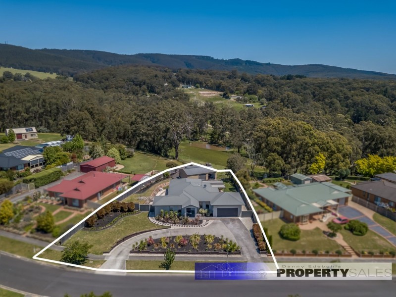 24 Comans Way, Moe VIC 3825