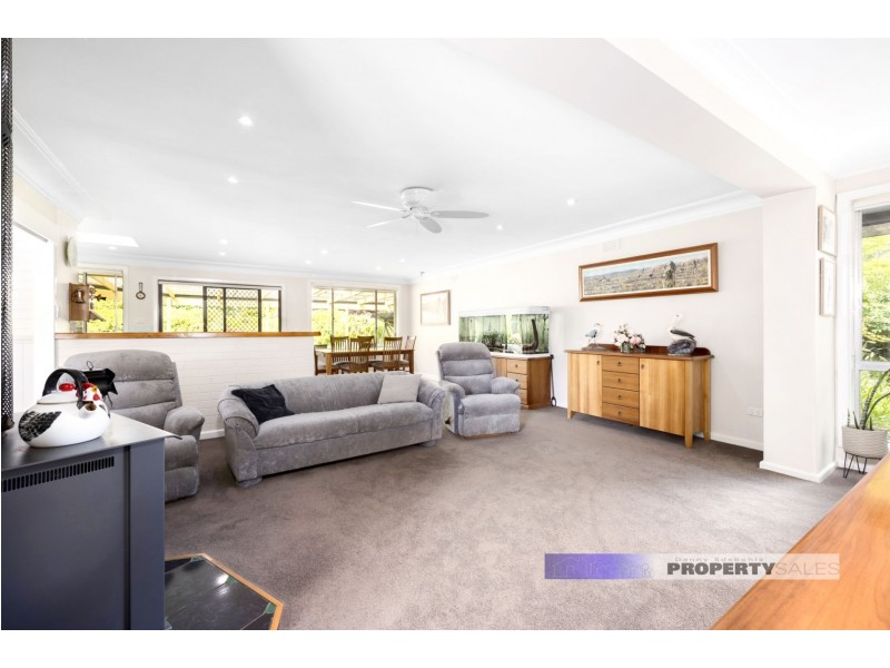 14 Frys Track, Newborough VIC 3825