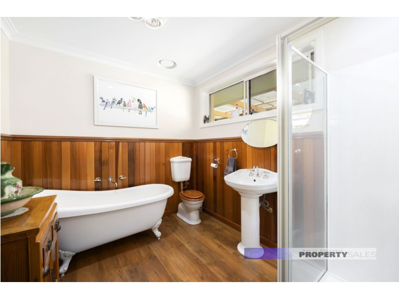 14 Frys Track, Newborough VIC 3825