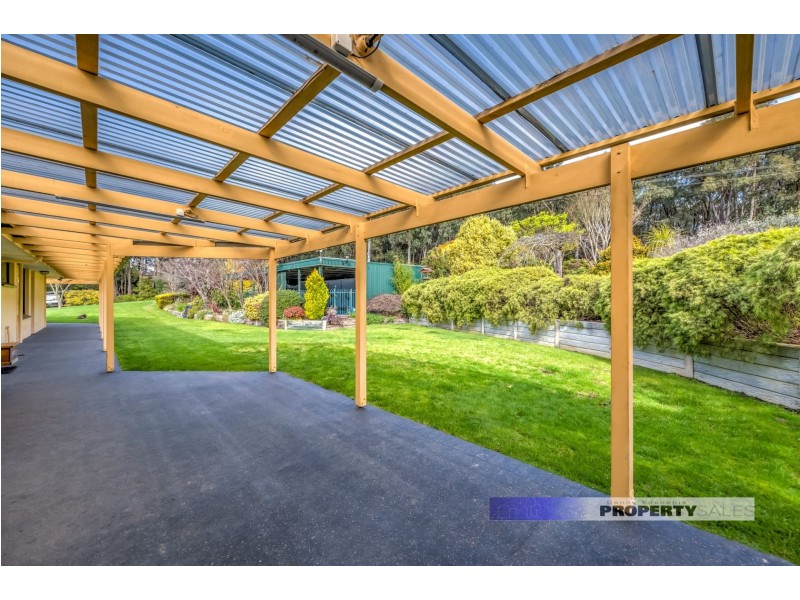 14 Frys Track, Newborough VIC 3825