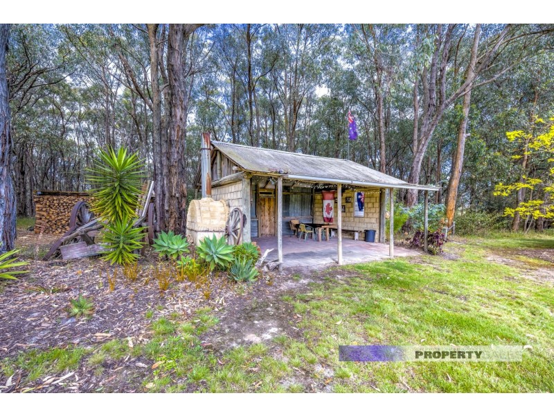 14 Frys Track, Newborough VIC 3825