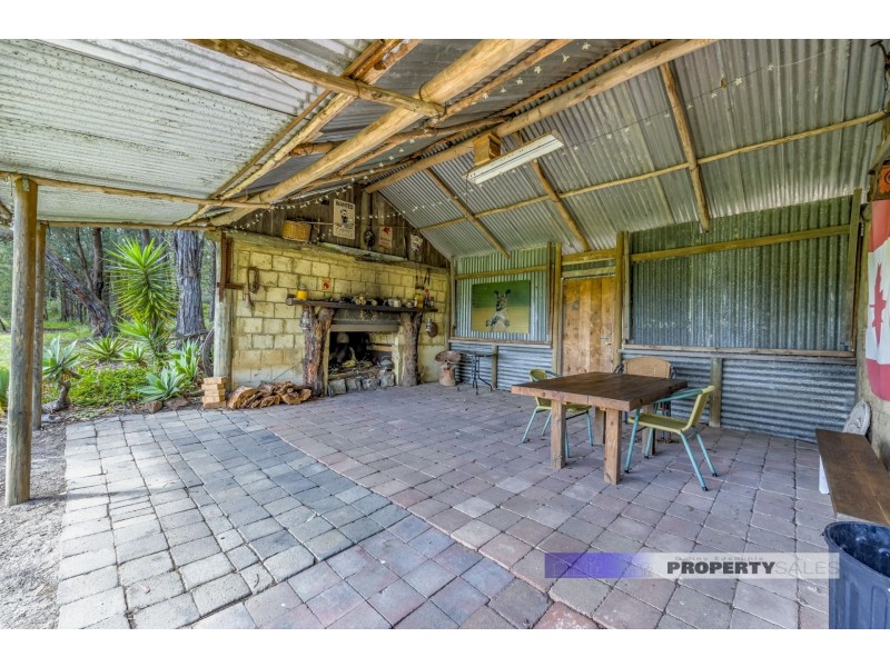 14 Frys Track, Newborough VIC 3825