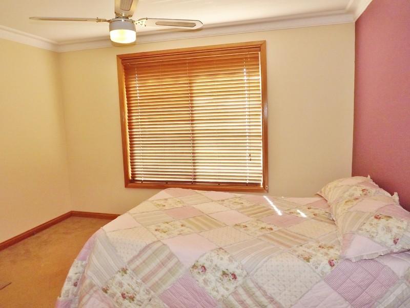 15  Ellinbank Street, Newborough VIC 3825