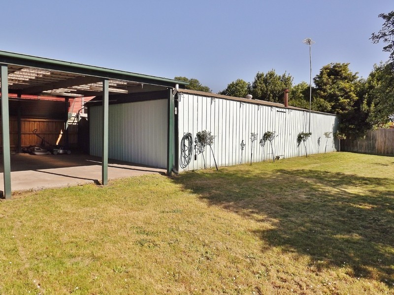 15  Ellinbank Street, Newborough VIC 3825