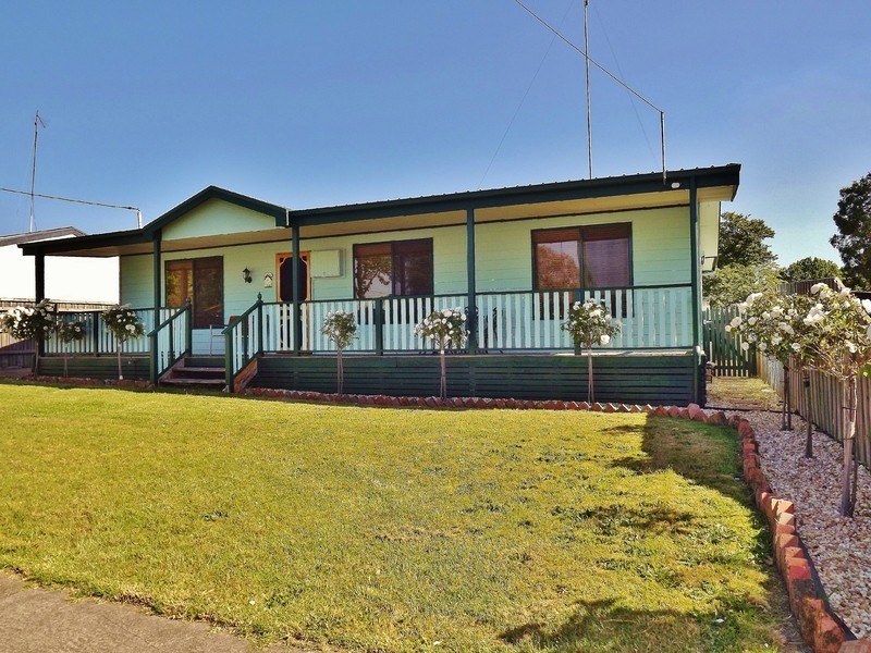 15  Ellinbank Street, Newborough VIC 3825