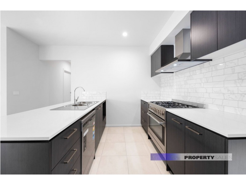 14 Gleneagles Drive, Newborough VIC 3825