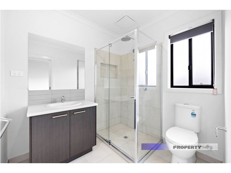 14 Gleneagles Drive, Newborough VIC 3825