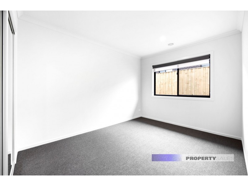 14 Gleneagles Drive, Newborough VIC 3825