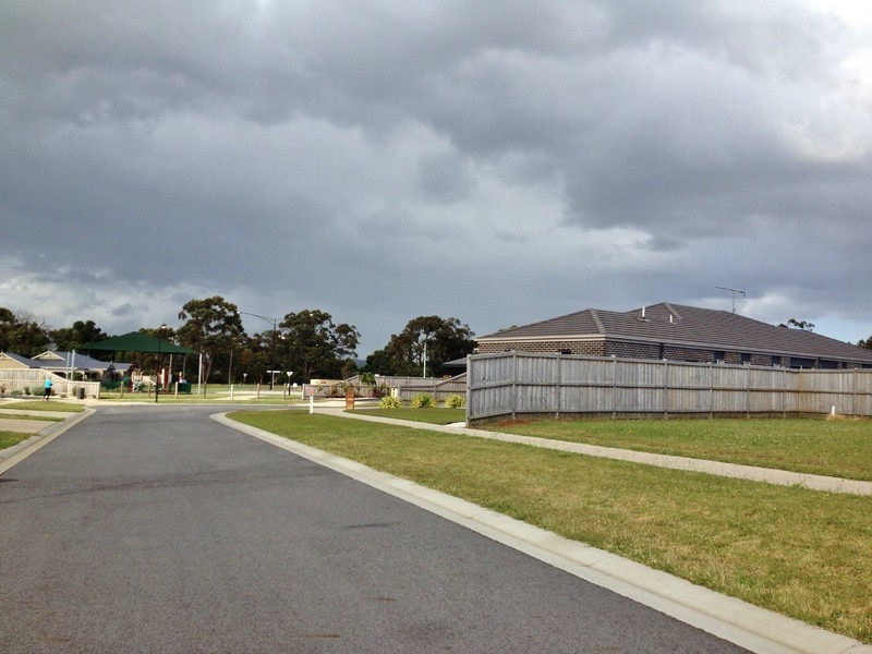 8 Robin Close, Newborough VIC 3825