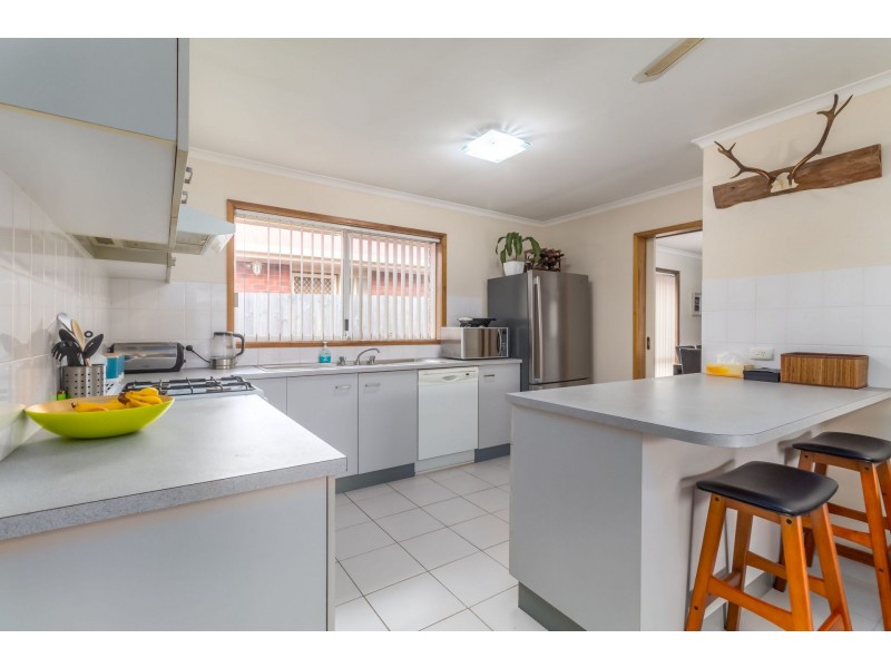 34 Tresswell Avenue, Newborough VIC 3825