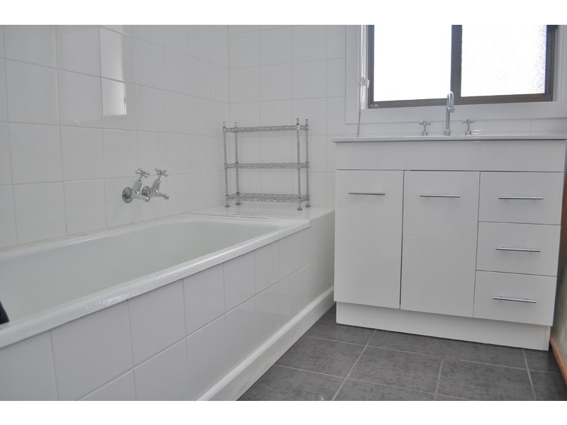 6 Low Road, Yallourn North VIC 3825