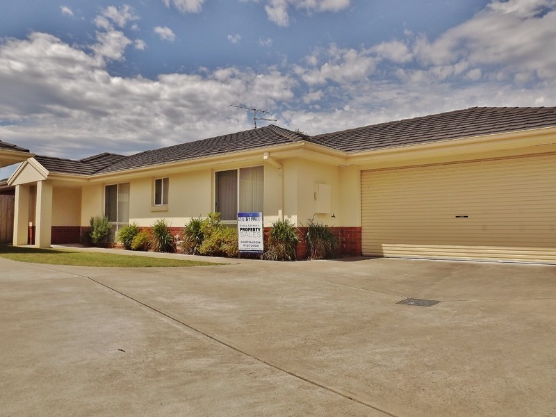 2/19 Colli Drive, Newborough VIC 3825
