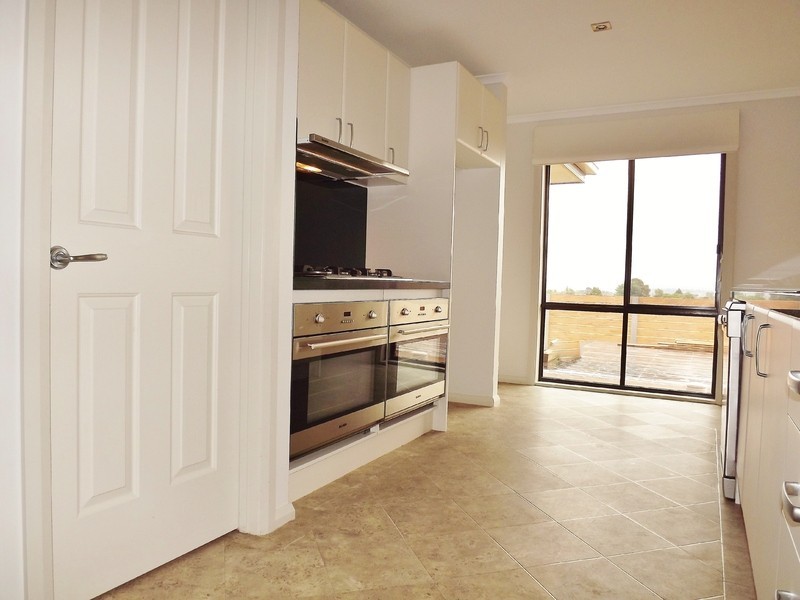 1 Ashlyn Parade, Moe VIC 3825