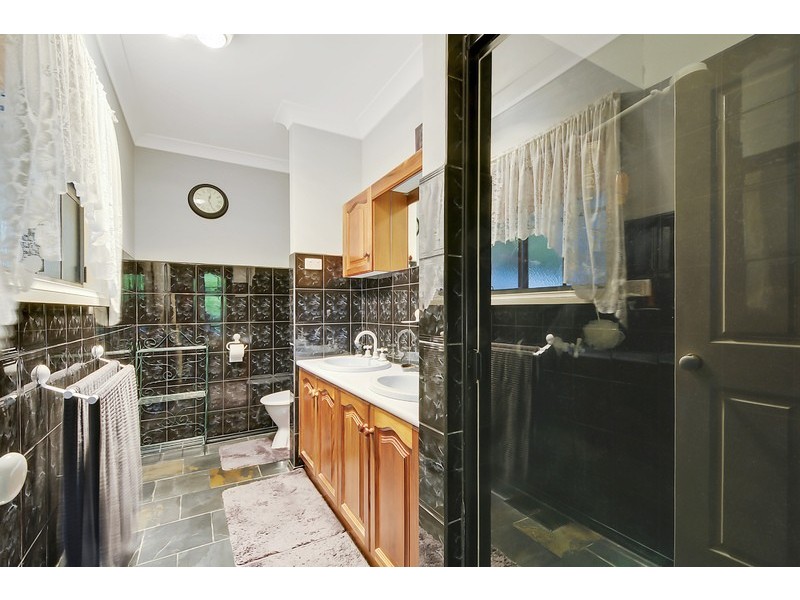 10 Kenall Drive, Moe VIC 3825