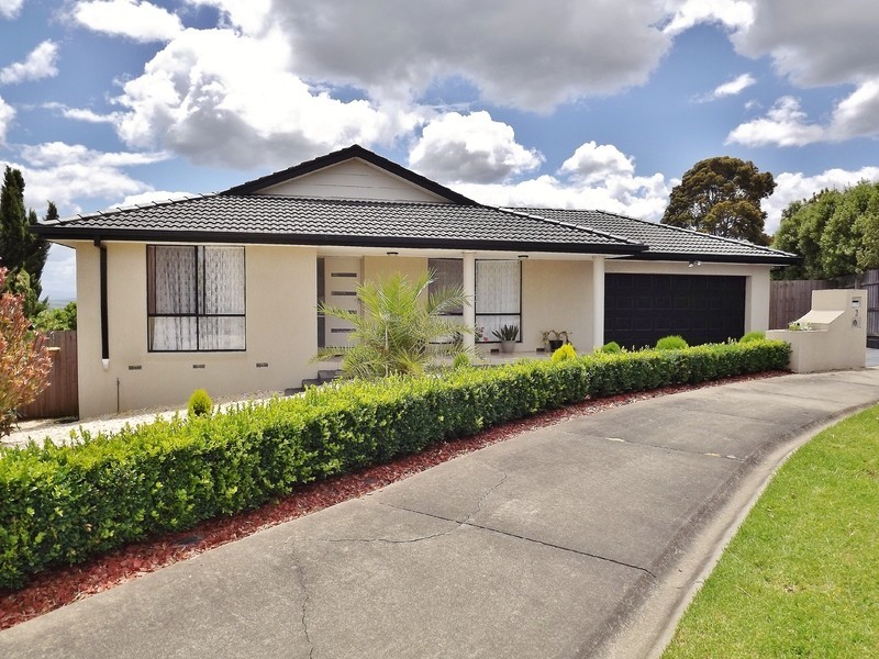 2 Orion Court, Moe VIC 3825