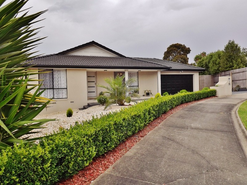 2 Orion Court, Moe VIC 3825