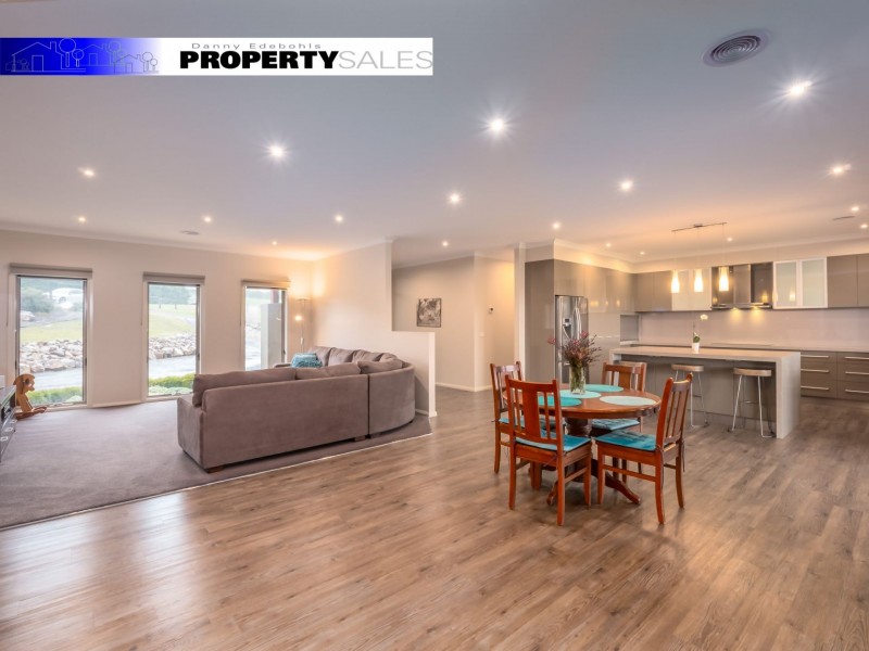 18 Pineridge Road, Moe South VIC 3825