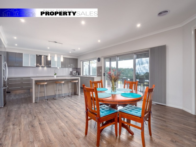 18 Pineridge Road, Moe South VIC 3825