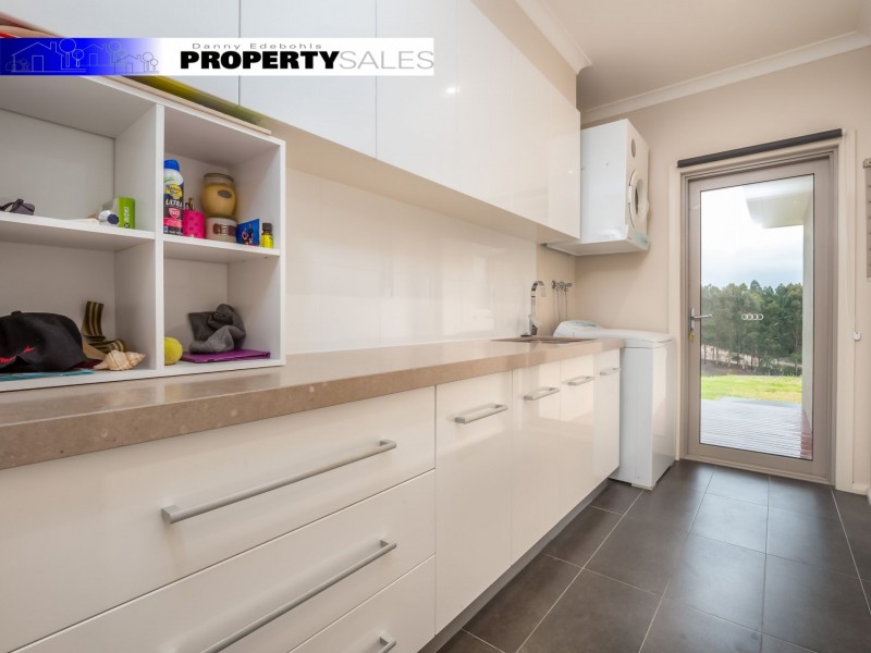 18 Pineridge Road, Moe South VIC 3825