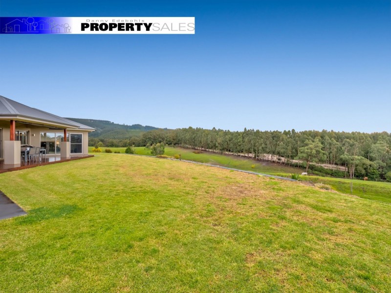 18 Pineridge Road, Moe South VIC 3825