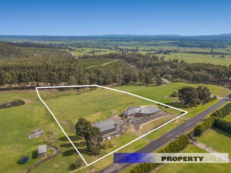 18 Pineridge Road, Moe South VIC 3825