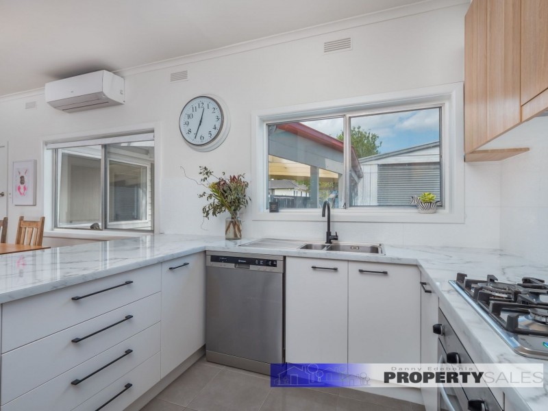 37 Edward Crescent, Trafalgar VIC 3824