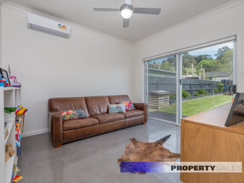 37 Edward Crescent, Trafalgar VIC 3824