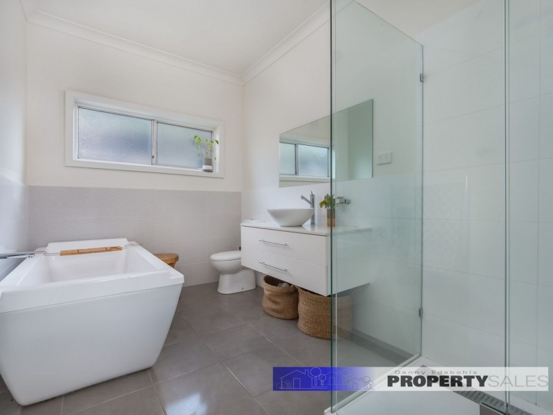 37 Edward Crescent, Trafalgar VIC 3824