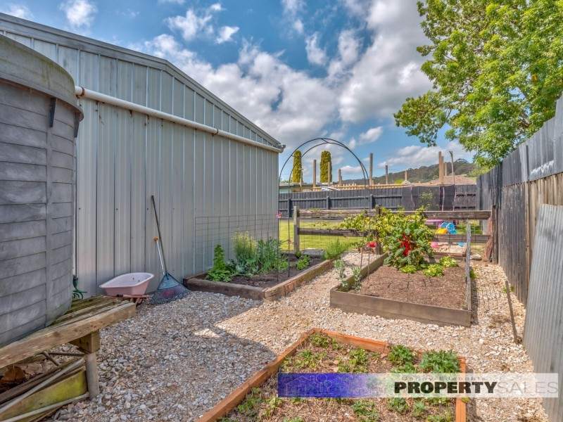 37 Edward Crescent, Trafalgar VIC 3824