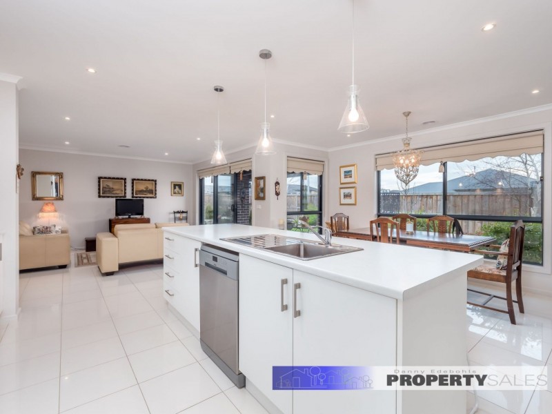 2 Flores Street, Trafalgar VIC 3824