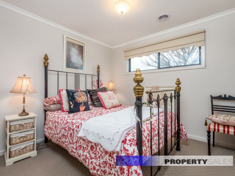 2 Flores Street, Trafalgar VIC 3824