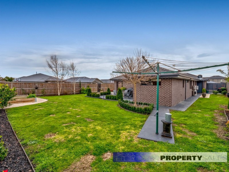 2 Flores Street, Trafalgar VIC 3824