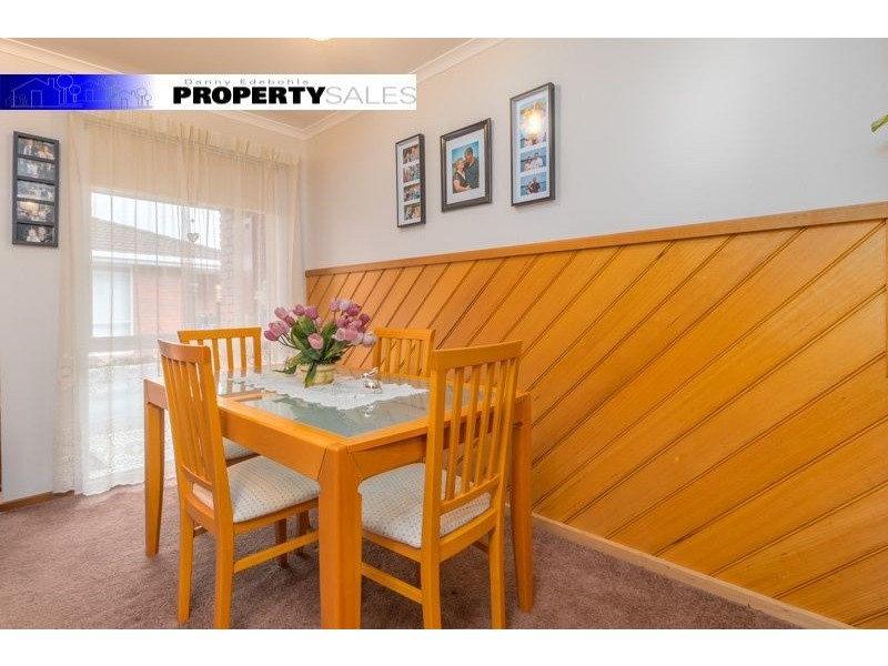 2/10 Banksia Street, Newborough VIC 3825