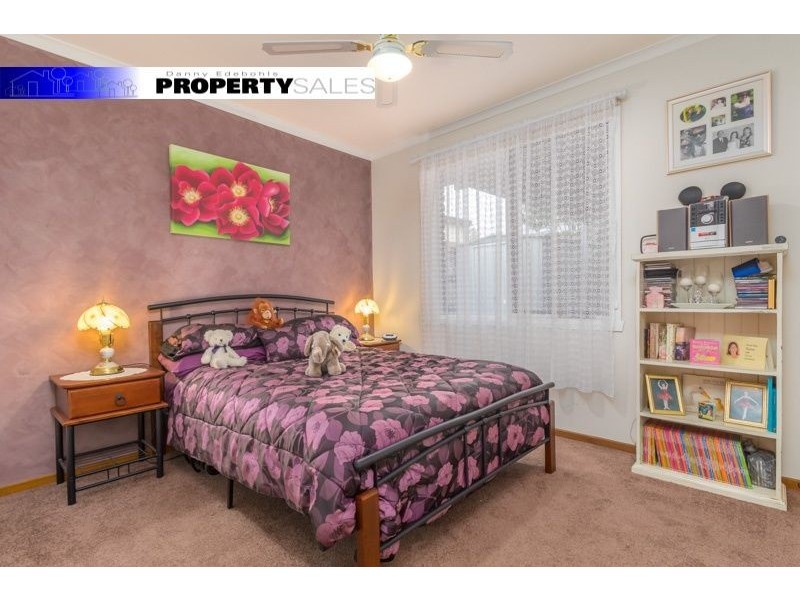 2/10 Banksia Street, Newborough VIC 3825