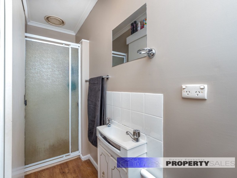 31 Law Street, Newborough VIC 3825